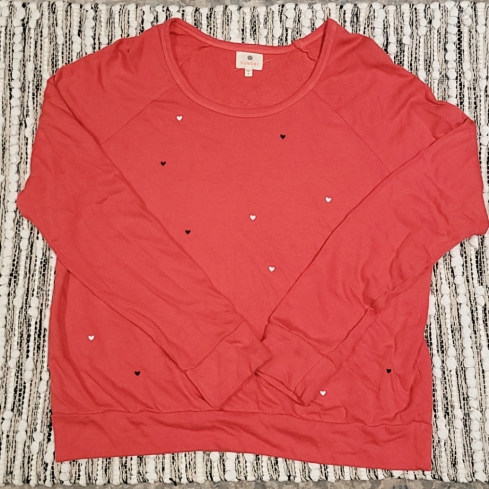 NWOT Sundry‎ Hearts Sweatshirt